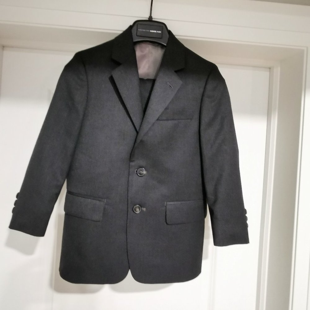 Marc New York - Andrew Marc boys, grey 2 pce suit.